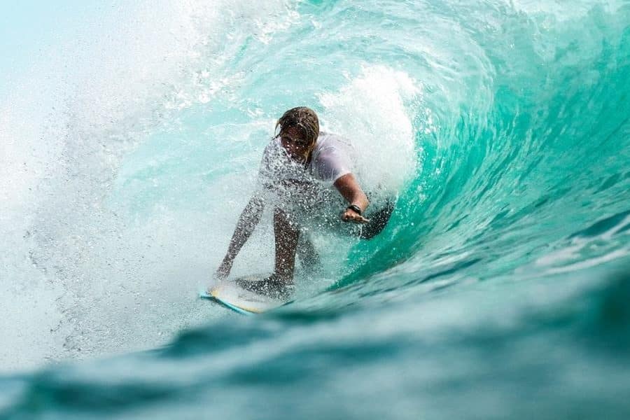 descubre las mejores frases inspiradoras para amantes del paddle surf