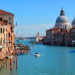 descubre las mejores frases de venecia y enamorate de la ciudad de los canales