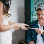las mejores frases para sorprender a la madre de la novia en su gran dia