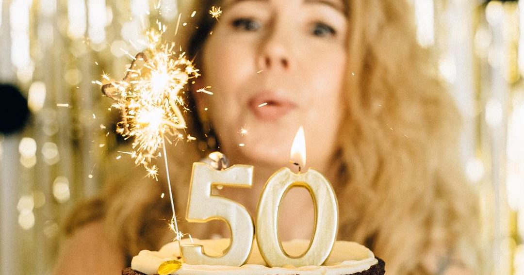 41 frases graciosas para celebrar los 50 anos de una mujer risas aseguradas