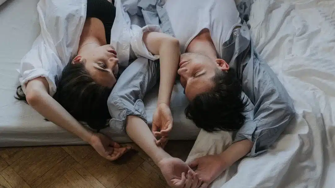 dormir juntos 47 encantadoras frases que te haran anhelar el amor y la intimidad