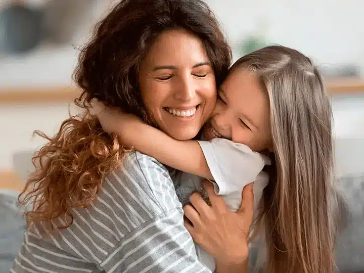 35 inspiradoras frases de una madre para su hija adulta mensajes llenos de amor y sabiduria