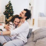 48 frases para desear feliz navidad a tu pareja mensajes de amor navidenos