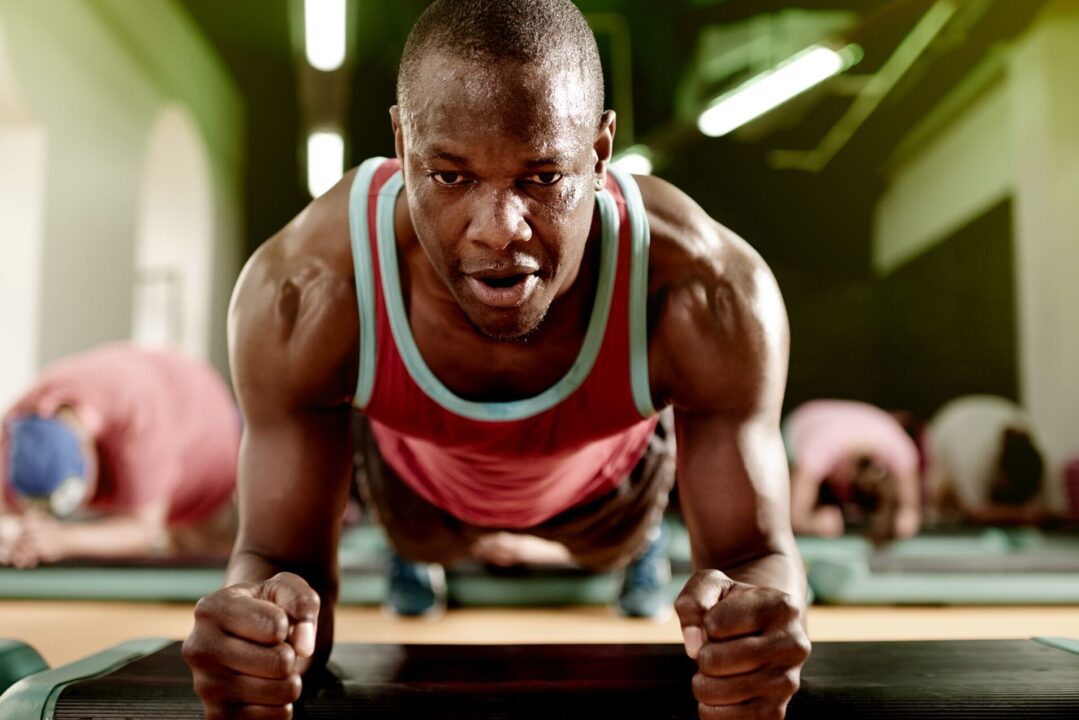 34 frases motivadoras para musculosos que te inspiraran a darlo todo en el gimnasio